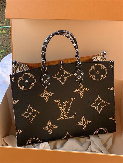 louis vuitton sales clearance.